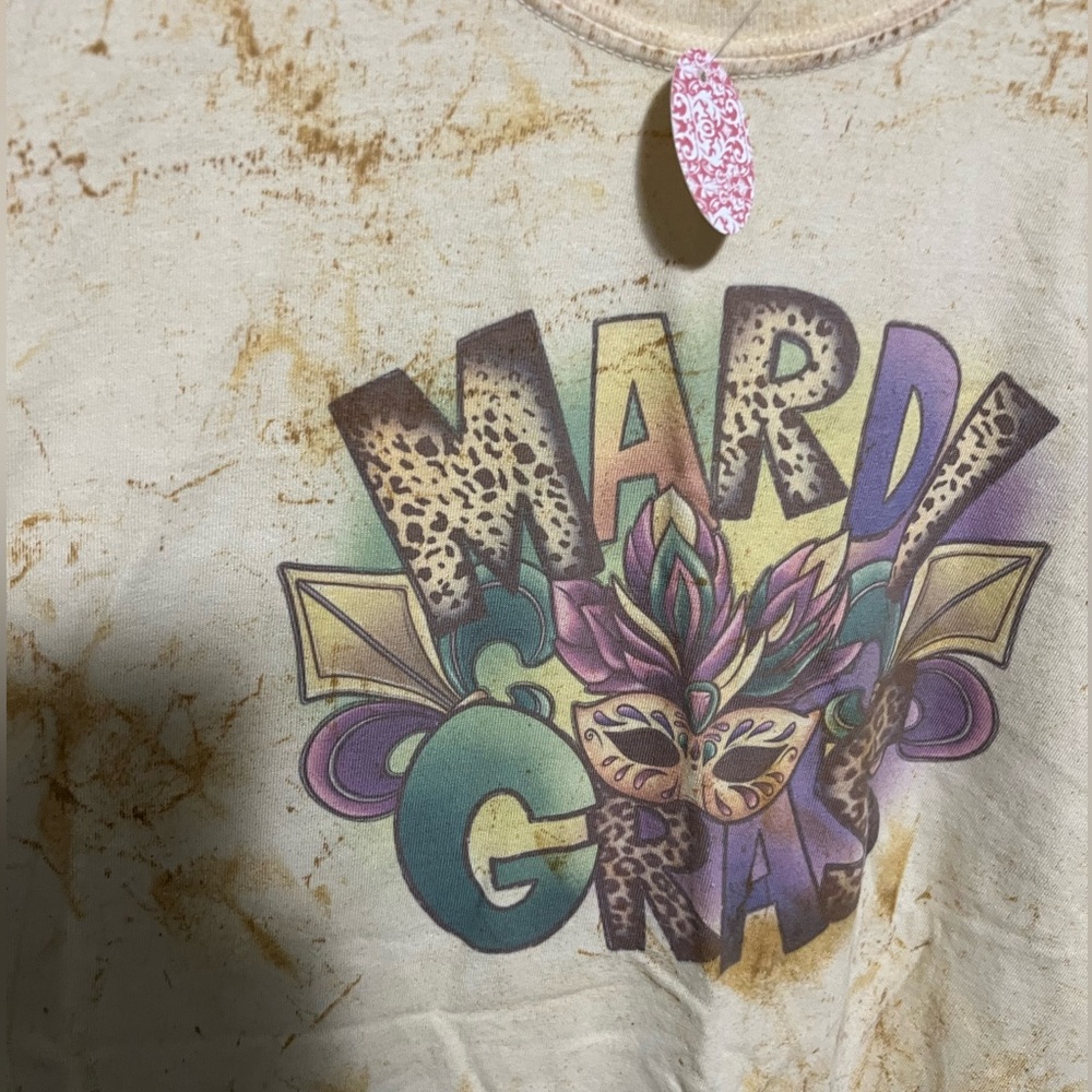 Comfort colors size large Mardi Gras tshirt nwt